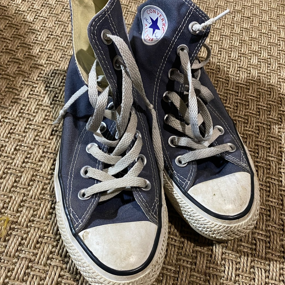 Converse - Picture 1 of 3